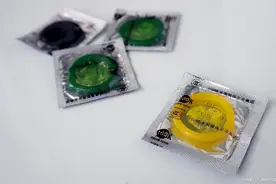 川藏线的大量垃圾中，为何多数是套套、卫生巾？图片