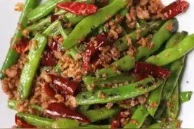 干煸豆角的家常做法，多加一步，麻辣鲜香，味道鲜美，辣的过瘾图片