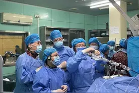 一天24小时营业，医院真的“很赚钱”吗？“全国最大”医院告诉你图片