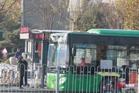 提案回头看丨设施再升级 线路更优化 方便老年人免费乘公交出行图片