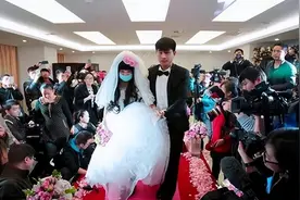 七年前，山东男子和患癌女友在医院举行婚礼，这几年他过的如何？图片