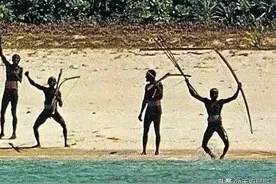 差点被外界细菌病毒灭掉的现代原始人类/印度北哨兵岛森蒂纳尔人图片