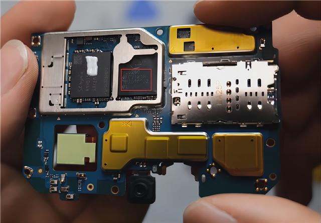 荣耀8详细拆解:组装,上机,调试等全流程操作指南 - 琴策网
