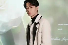 王一博脸色憔悴，眼神无光显沧桑，难不成这是他的真实相貌？图片