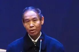 这个老师一定很受学生喜欢，上课一定很有趣图片