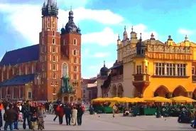 走近华沙两座美人鱼雕像（东欧游记之九）图片