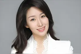 广东体育频道七大美女主持人：郑怡退休，赵天消失，央金成新一姐图片