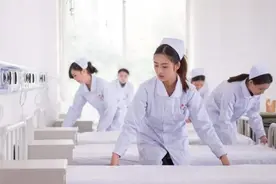 杭州一护士“薪资待遇”被扒出，福利待遇惹人羡慕，医学生有发展图片