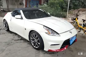 新车停放八年多处生锈，这辆性能出众的日产370Z缘何没人买？图片