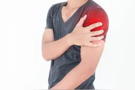 手臂经常酸痛，不是小毛病，或是这7个因素引起的，需了解图片