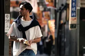 牛仔裤看似百搭，但也不能乱穿！这些风格要看好，会挑会搭很重要图片