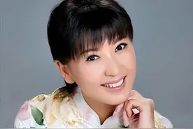 6次上春晚，二婚嫁富豪，45岁坚持生二胎，闫学晶为何这么拼？图片