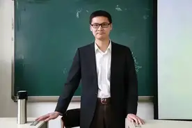 “法外狂徒”罗翔：从网红律师到被网暴退网，他做错了什么？图片