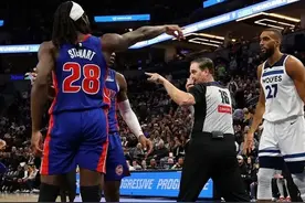 NBA官方：斯图尔特禁赛2场 霍兰德&萨瑟&里德&迪温琴佐禁赛1场图片