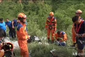 山西运城：老人坠落枯井被困两天 消防紧急救援图片