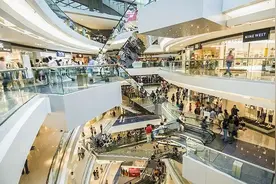 在香港月薪多少，才能撑起了一个家庭？我们详细算了算图片