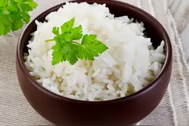 2种米饭请停止食用，可能暗藏黄曲霉素，经常吃，或对肝有影响图片