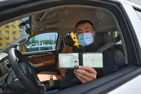 美国没有身份证和户口制度，那移民美国之后如何证明自己的身份图片