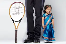 一个29岁的成年人，身高竟然只有62cm，她打破了多项吉尼斯纪录图片