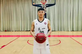 汤杰加盟NBL！他为何被CBA淘汰，杜锋给出答案图片