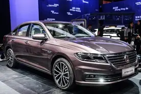 开完大众朗逸，再开朋友大众速腾，车主：一对比差距就知道明显了图片