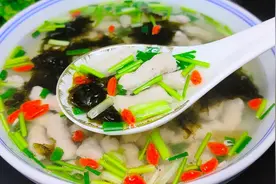 夏天我家最爱喝的一道汤，成本不到5元，汤鲜味美，清淡不油腻图片