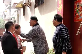 叔伯帮侄子保管42万赔偿费，14年后侄子来要，却换来的是一顿毒打图片