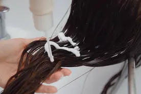 护发素是洗发前用还是洗发后用？看懂这三点，你就知道正确用法了图片