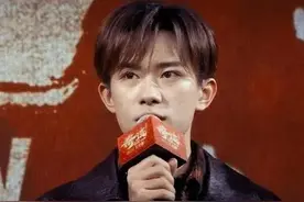 鹿晗被彭昱畅挤出组？赵丽颖，TFBOYS现身春晚第三次大联排图片
