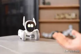 售价不到2000元！机械狗Loona开启众筹 拥有多种情绪图片