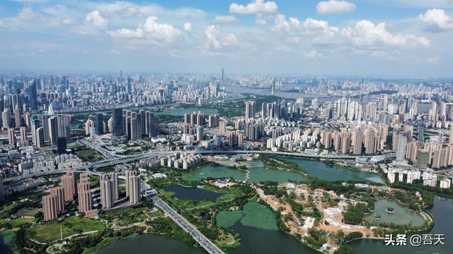 同样是副省级市、省会，西安、成都、武汉三座城市的差距在哪里？