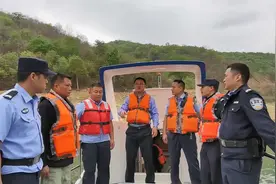 涉案鲜鱼达1万多斤！百色警方破获禁渔期非法捕捞案 抓获嫌疑人12人图片
