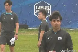 蒿俊闵追随李霄鹏！加盟海牛教练组，宿茂臻文旅系一肩挑 死磕老崔图片