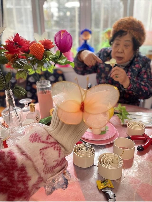 上海老人相亲角3次婚恋被分走3套房