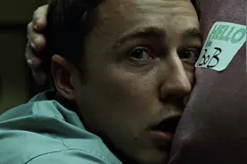 《搏击俱乐部》的真正结尾到底是什么图片