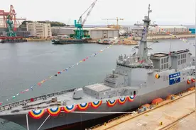 韩国新型驱逐舰下水！排水量11500吨，性能已超越中国的055大驱？图片