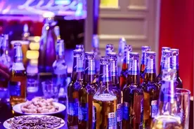 KTV的歪风该叫停了，拿“陪唱”当幌子，却进行“私下交易”图片