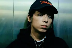 因外婆一句话，Rapper法老来上海10年，如今却因户口问题没领到菜图片