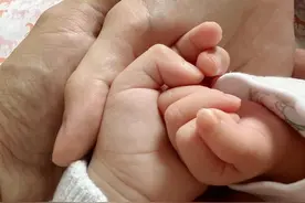 情人节喜事多！3位女星当妈，2对结婚1对复合，28岁女神生龙凤胎图片