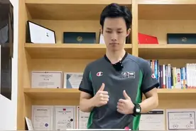 跟刘畊宏训练导致第二天腿软腿酸怎么办？#刘畊宏本草纲目 #星河知识计划 #刘畊宏真是快乐源泉 #不经常运动健身之后肌肉酸痛的 #你还没跟着刘畊宏跳操吗 #请关爱刘畊宏健身群体 @抖音青少年  