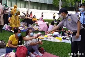 香港食环署周末将采取跨部门行动，重点打击无牌小贩呼吁同心抗疫图片