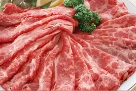 买回家的牛肉居然会“跳动”！有人说是感染了寄生虫，是真的吗？图片