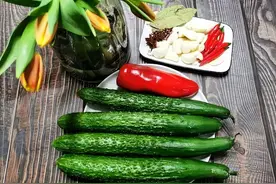 吃黄瓜对身体有什么影响？黄瓜是“激素瓜”吗？尽量少吃这种黄瓜图片