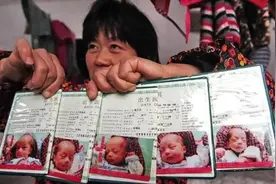 女子拼死生下五胞胎，养了19年后却直言后悔，宁愿当初一个都不要图片