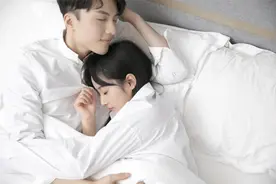 如果一个男人，接触过很多异性，身上这3个特质会很明显图片