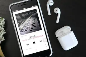 苹果 AirPods 销量下滑，面对的劲敌是「它自己」图片