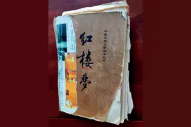 他写出过“最经典”的官场小说之一，现在又聚焦了年轻人的沮丧和慌张图片