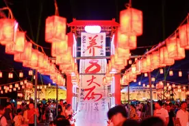 Z世代养生成为消费新赛道，网红主播挖宝“华佗工厂”图片