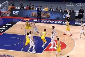 止步半决赛，上海久事男篮惜败浙江广厦男篮图片