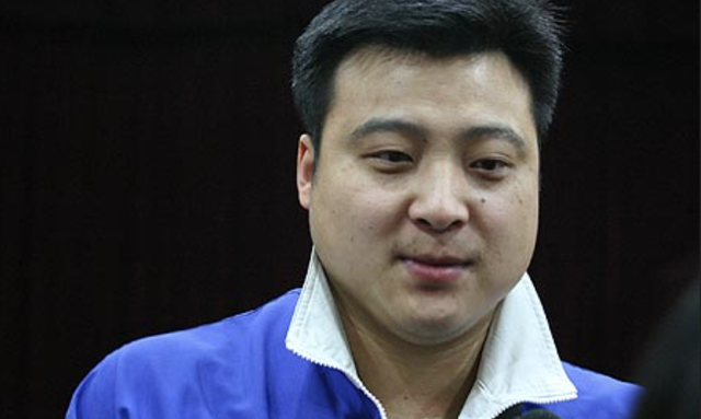 张宁与于洋仳离14年,她嫁富商生娃,他娶圈外人再做爸爸